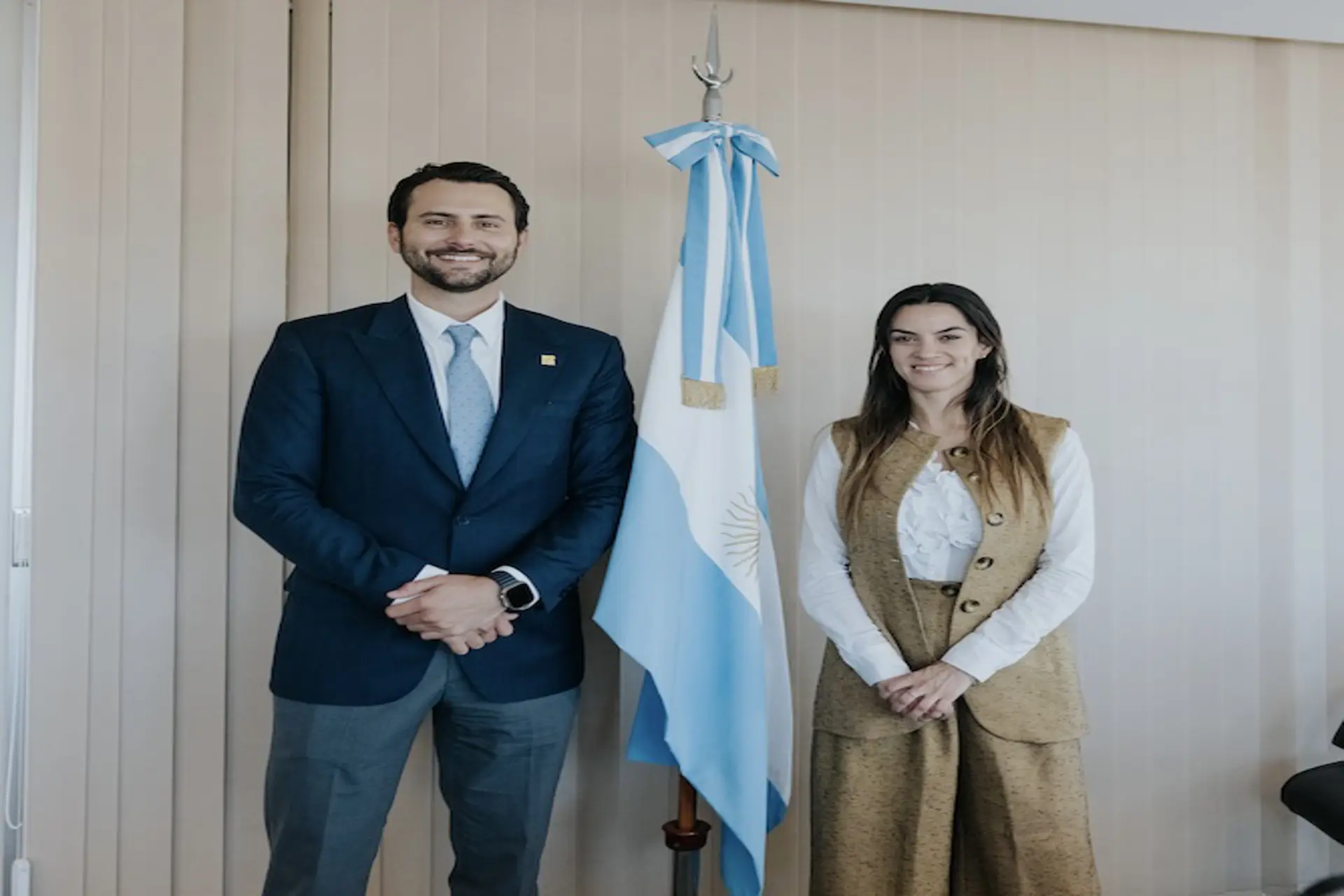 Argentina y Ecuador avanzan en estrechar conexiones aéreas
