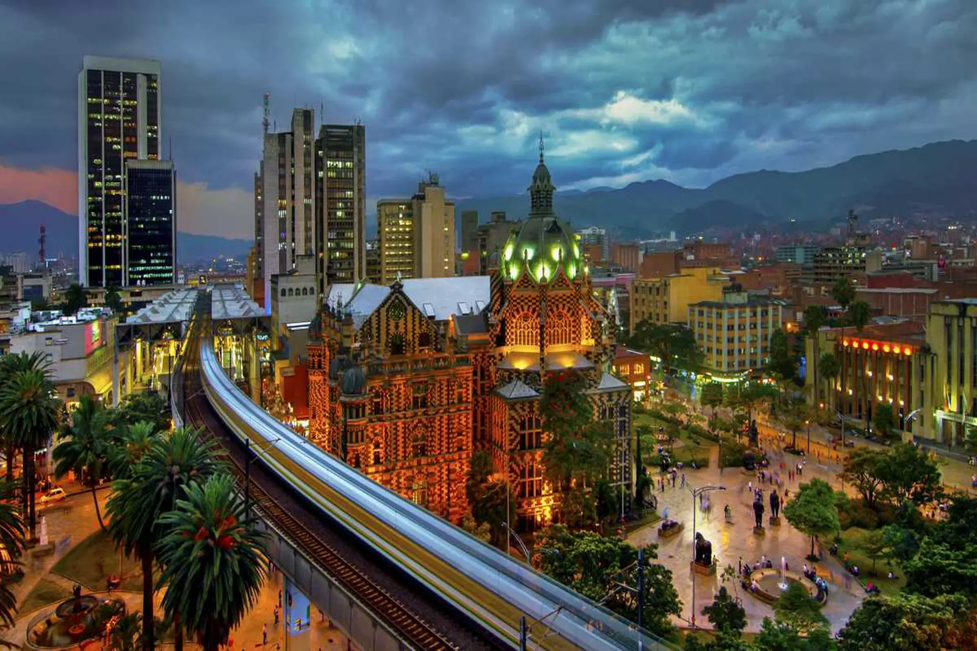 Colombia: USD200 millones llevan dejado turistas a Medellín en 2024